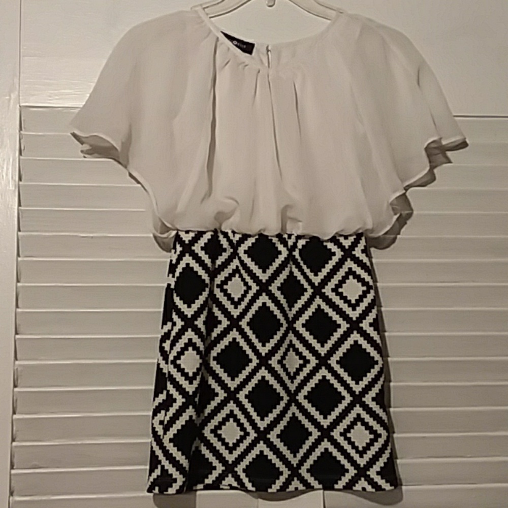 Amy Byer Dress